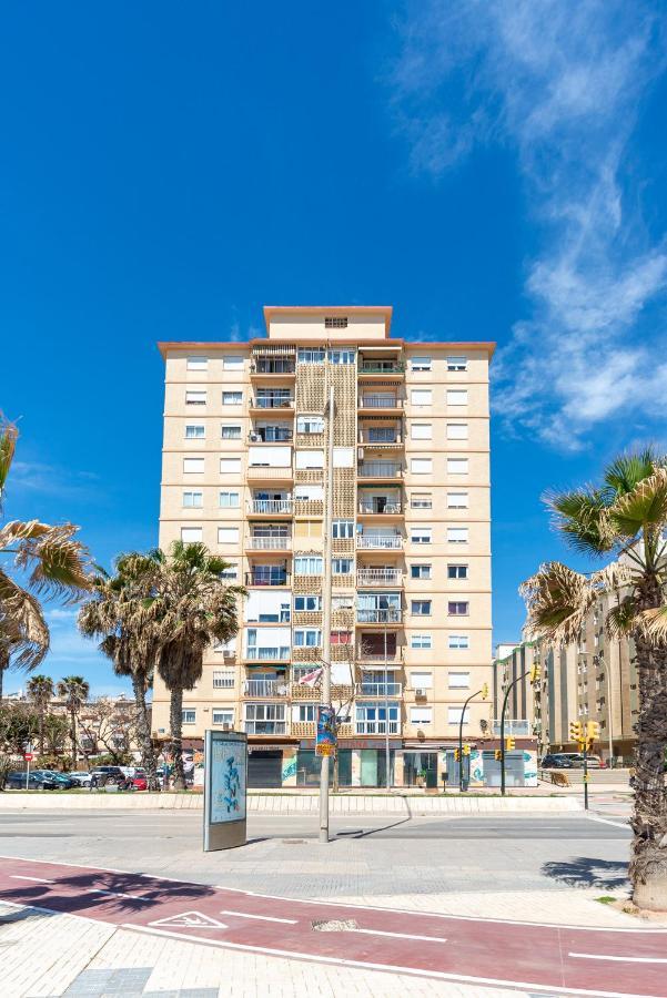Апартаменты Sunny Harbor House Малага Экстерьер фото