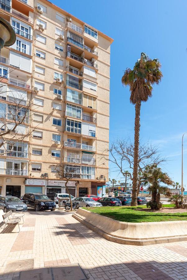 Апартаменты Sunny Harbor House Малага Экстерьер фото